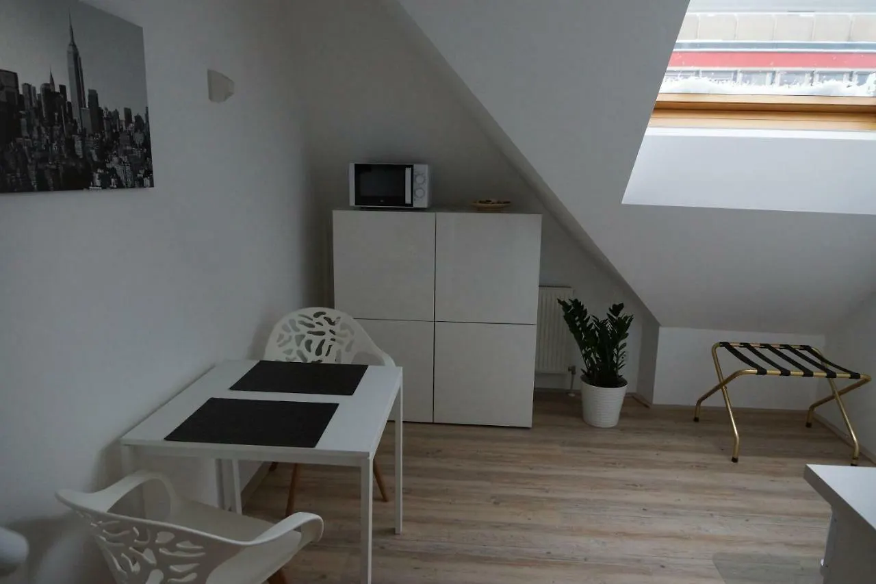 Maisonette Apartment Am Bahnhof - Adults Only  Innsbruck